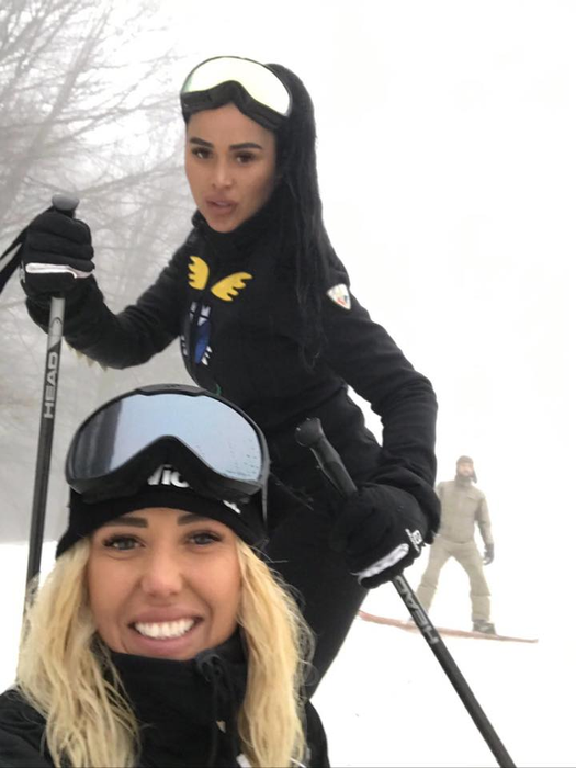 Daniela Crudu, dependentă de operații estetice de 10 ani! Cum arăta la debutul în showbiz, când era blondă şi fără silicoane
