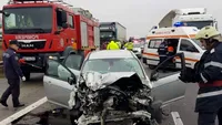 Accident grav pe A1 Bucureşti- Piteşti! Un autotren şi un autoturism s-au ciocnit violent