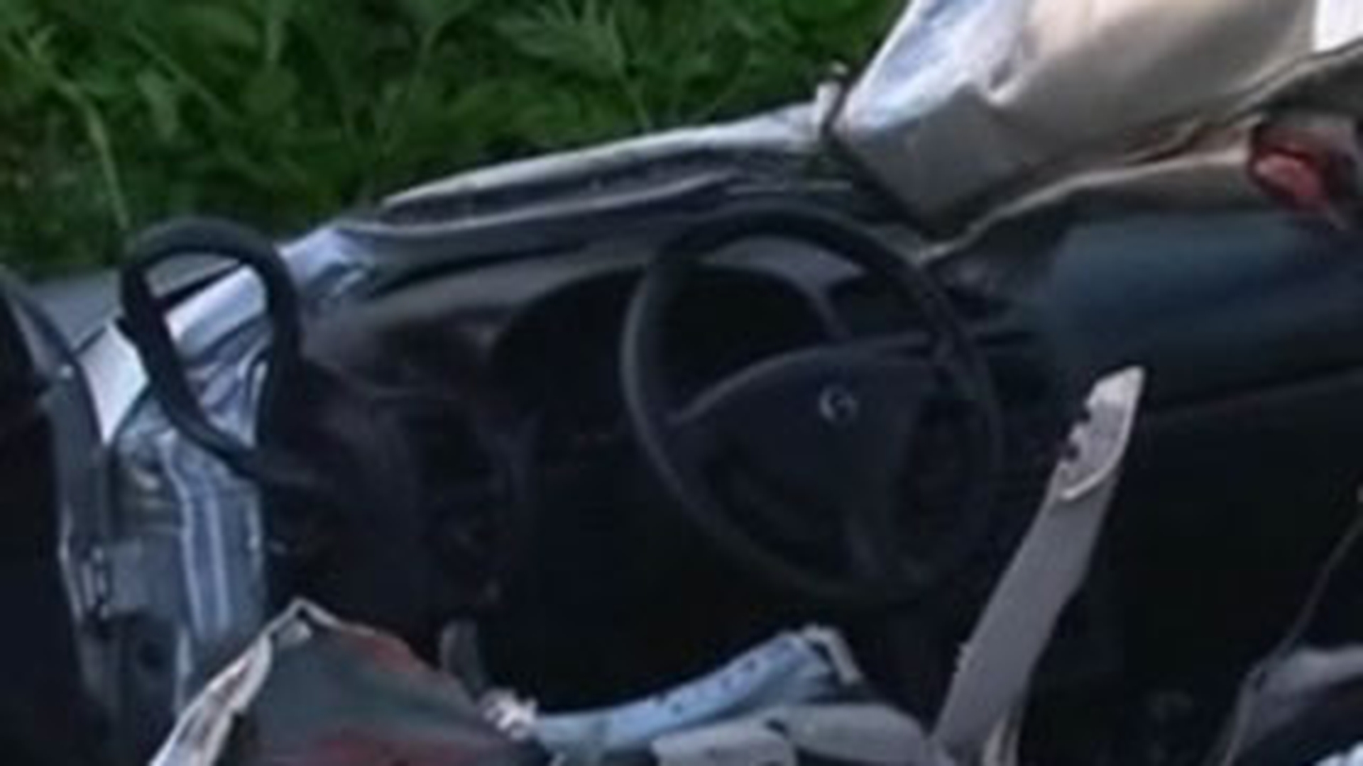 VIDEO TRAGIC! A crezut ca e mai rapid decat trenul si a murit