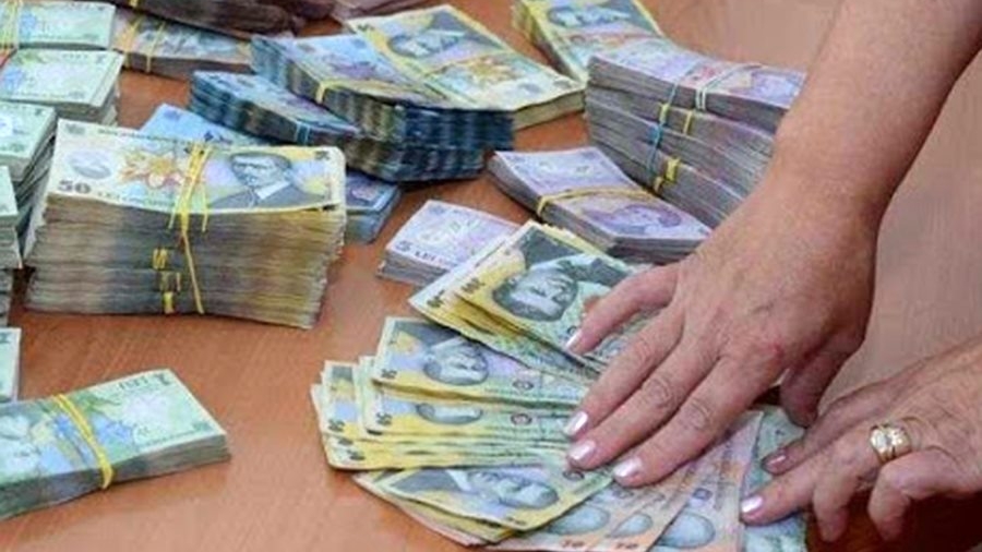 Cresc salariile românilor. Ce schimbare uriașă se pregătește și când va fi pusă în practică