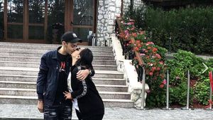 Bucurie mare în familia lui Florin Salam. Fiul său a făcut publică ecografia băiețelului său. Atenție, imagini emoționate. FOTO
