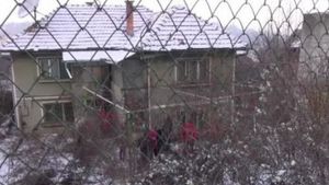 Răsturnare de situaţie în cazul mamei şi fiicei găsite moarte în casă după doi ani! E incredibil cine a găsit cadavrele