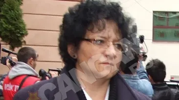 Mama suspectului in uciderea sotiei de avocat din Brasov: Nu a omorat-o el. Prefer sa nu spun, inca, nimic!