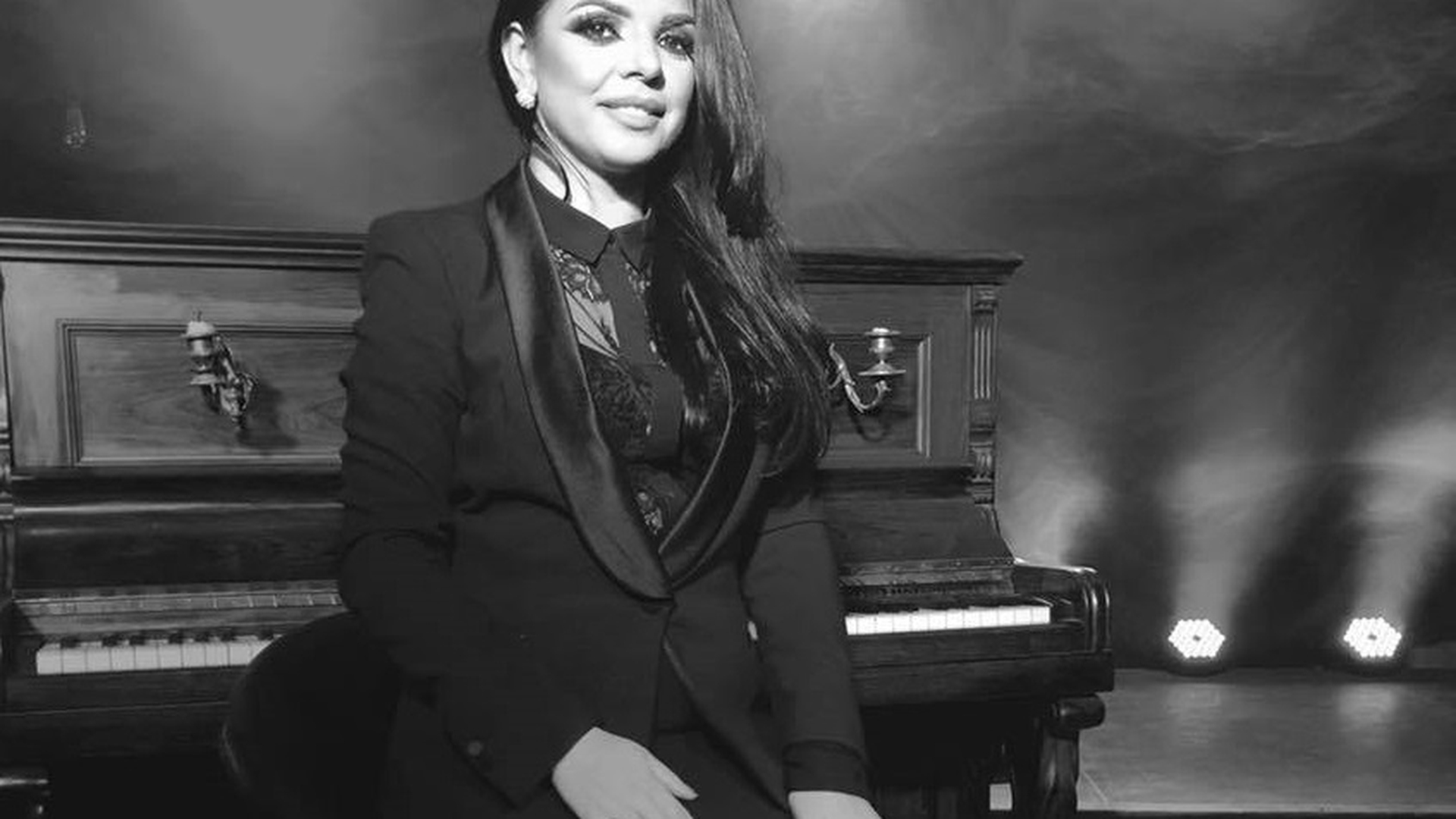 Laura Vass a fost abuzată la 18 ani. Abia acum a găsit puterea să vorbească despre traumă: “Cu atâta suferinţă, să apuc pe calea drogurilor”
