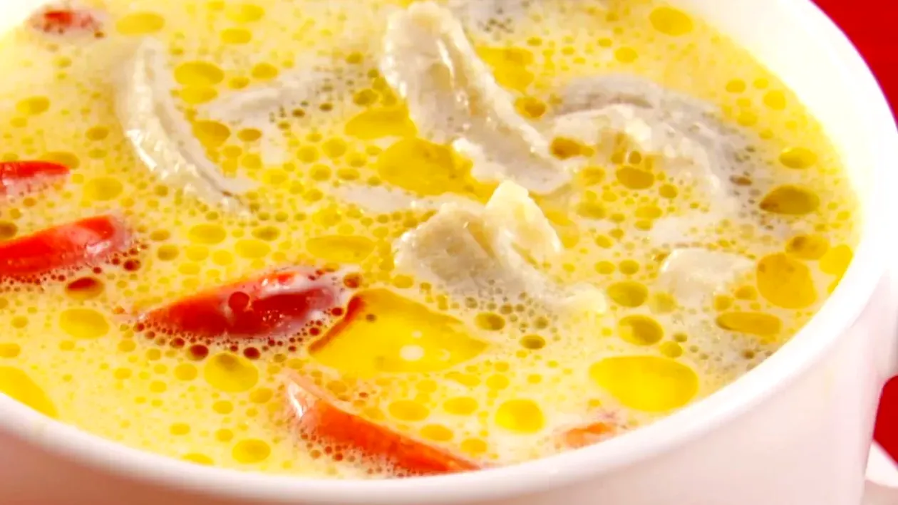 Nu este banc! Cât costă o ciorbă de burtă cu pâine, smântână și ardei iute pe litoralul românesc