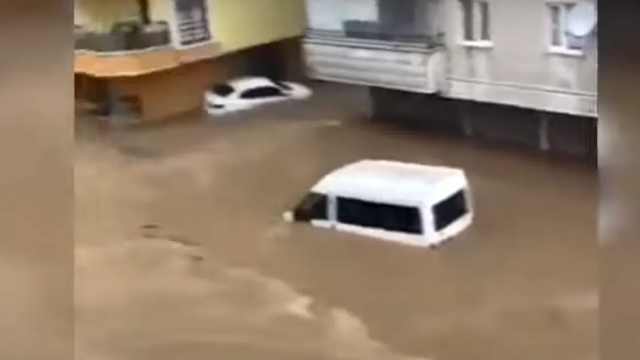 O altă țară a fost îngenuncheată de ploile torențiale! Inundații puternice în Turcia