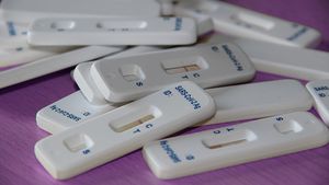 Creşte numărul persoanelor infectate cu Omicron. Câte cazuri s-au înregistrat în ultimele 24 de ore