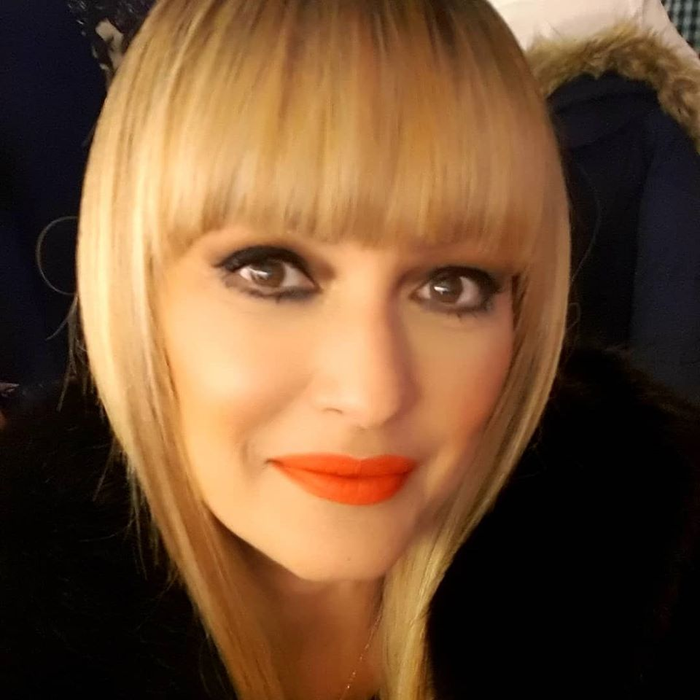 Anca Țurcașiu, de nerecunoscut, după schimabarea de look. Cum arată blondă și cu breton: „Asta da reinventare”