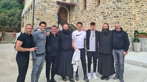 Ianis Hagi a trăit o experiență unică pe Muntele Athos. Lăcașul preferat al credincioșilor l-a transformat radical pe fiul „Regelui”
