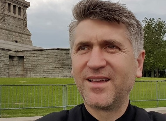 Fosta amantă a tatălui lui Cristian Pomohaci face noi dezvăluiri despre preot: „Se ruga de copilul ăla să facă…”