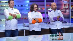 Emoţiile au ajuns la final! Numele câştigătorului sezonului 4 "Chefi la cuţite", dezvăluit 