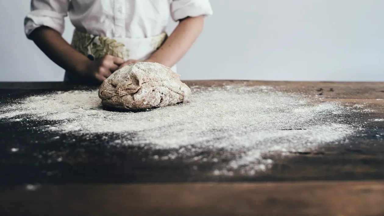 NU E BANC! Ce salariu are un brutar în Elveția. Cât câștigă lunar, de fapt