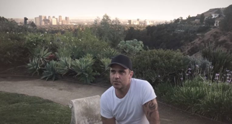 Robbie Williams şi-a anulat toate concertele după ce a aflat că e bolnav! A ajuns la terapie intensivă: „Rezultatele sunt îngrijorătoare!”