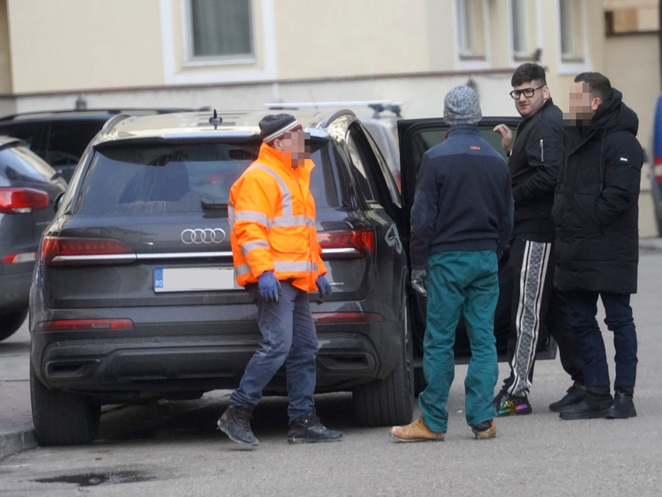 Gabi Oprea junior a dat o mână de ajutor la renovarea locuinței sale
