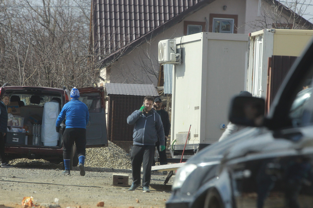 Actorii din Las Fierbinți au făcut mega-show în culisele platoului de filmare