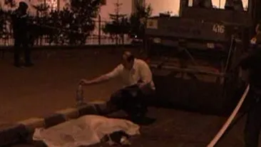 Un barbat a murit in timp ce monta un panou electoral la Suceava