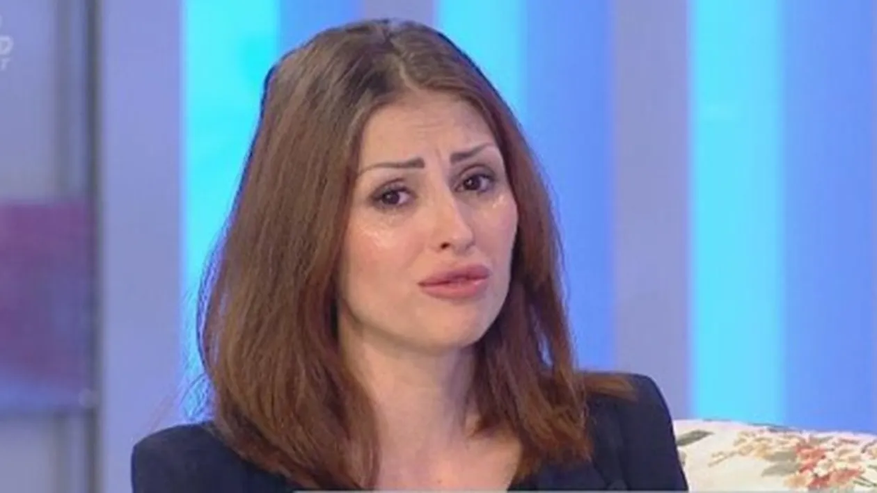 Roxana Sârbu a fost găsită intr-o stare jalnică de către iubitul ei: Tremura toată, avea mâinile pline de sânge si părul smuls