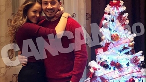 Ea este viitoarea soţie a lui Ştefan Stan! Cum l-a surprins tânăra sexy pe artist de ziua lui! Prietenii celor doi s-au bucurat