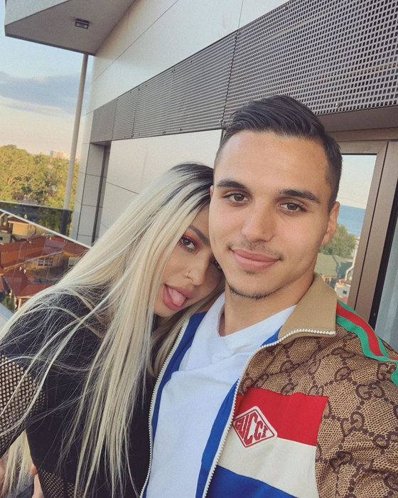 Irina Deaconescu și iubitul ei, fotbalistul Cristi Manea, vor deveni părinți. Vloggerița de 22 de ani este însărcinată în șapte luni FOTO