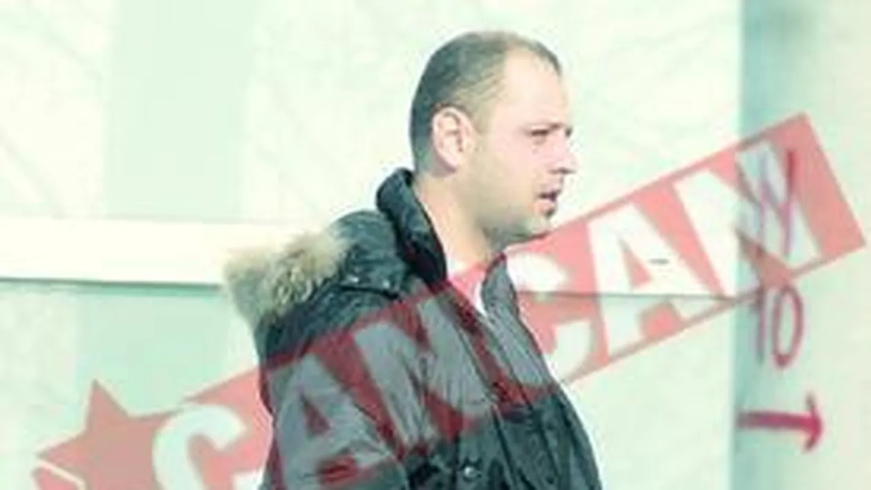 Simona Sensual, dedicatie cu sampanie de la Nicola