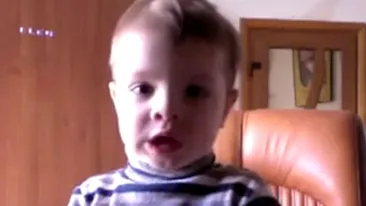 VIDEO A doua minune a familiei Stratan! Uite-l pe Cezar cum spune Tatal nostru la numai doi ani