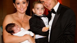 NU Exclusiv! Vlad Munteanu si sotia lui Andreea, tabloul unei familii perfecte! Vezi aici imagini cu comoara lor!
