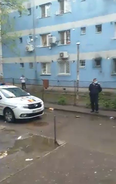 Scene violente în ghetoul Zăbrăuți din Capitală: “Nu mai putem, măi, nene! Ne omorâți”. Polițiștii și jandarmii au intervenit de urgență