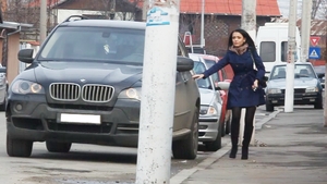 Are probleme in dragoste? Andreea Mantea a oprit la marginea Bucurestiului si a stat singura si trista, minute in sir, in masina!