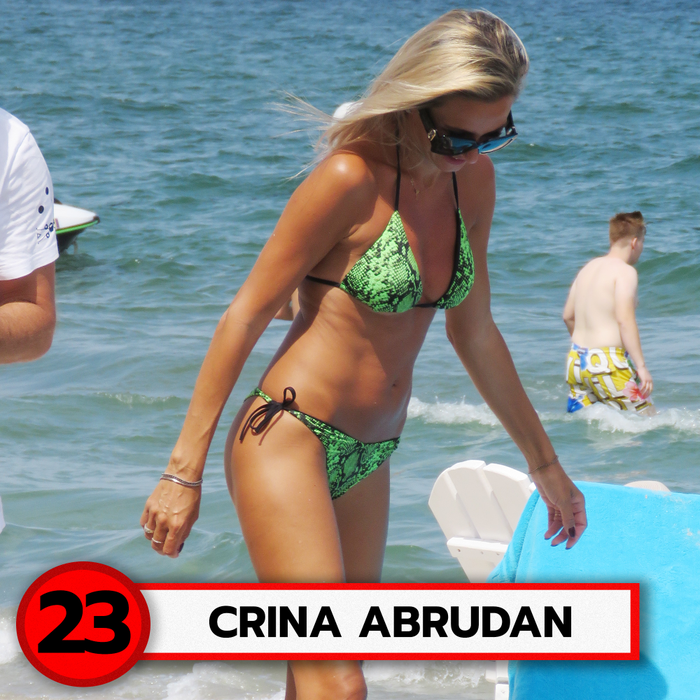 Top 30 cei mai discreți sâni din showbiz. Ce poziții ocupă Corina Caragea, Sandra Izbașa sau Iulia Albu?!