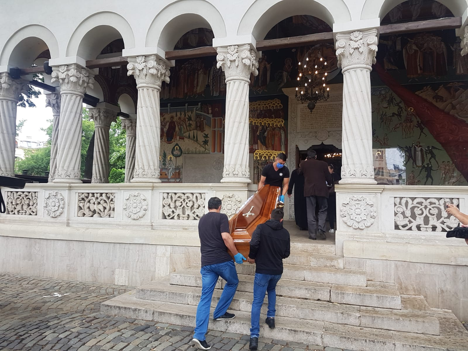 Ce scrie pe crucea lui Costin Mărculescu. Greşeala cutremurătoare făcută de apropiaţi