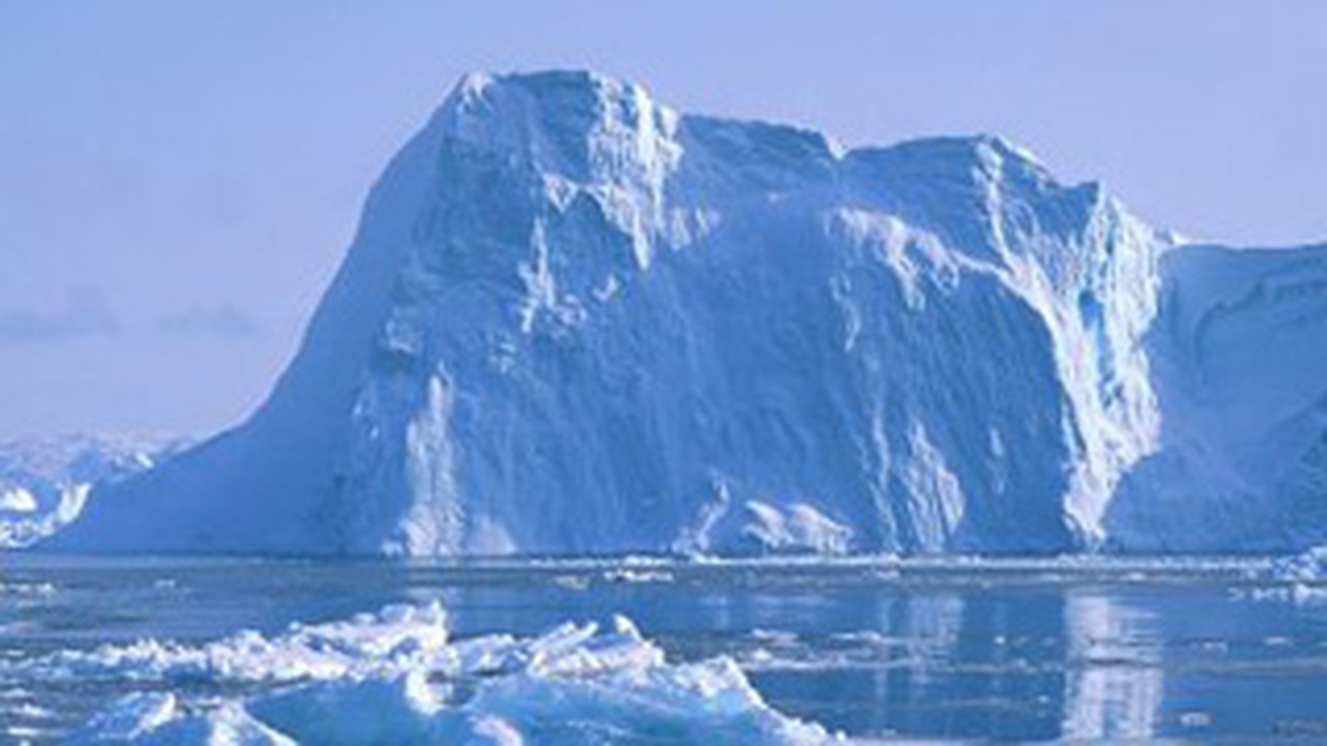 Calota glaciara a Groenlandei s-a topit aproape in intregime