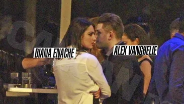 Fiul lui MARIAN VANGHELIE şi fiica lui ADRIAN ENACHE, tandreţuri în miez de noapte!