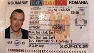 Caz inedit la Iași! „Robert de Niro” a fost prins cu o plasă de droguri pe stradă