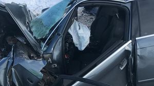 Accident mortal pe DN52! Pompierii au scos trupul dintre fiarele contorsionate