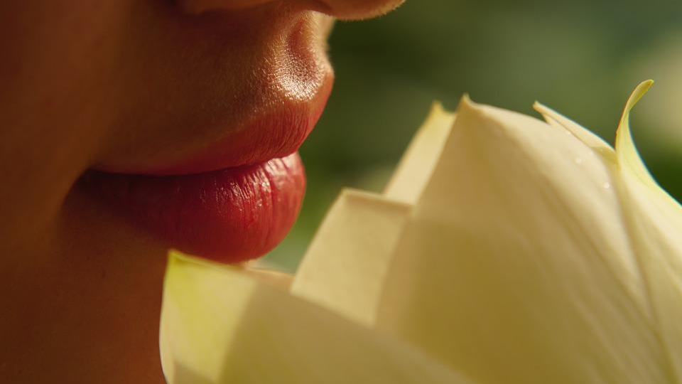 Alimentul care îți crește buzele în mod natural. Efectele se văd destul de repede