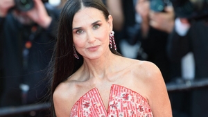 Demi Moore și-a înșelat primul soț în noaptea dinaintea nunții! Dezvăluiri picante despre viața amoroasă a celebrei actrițe
