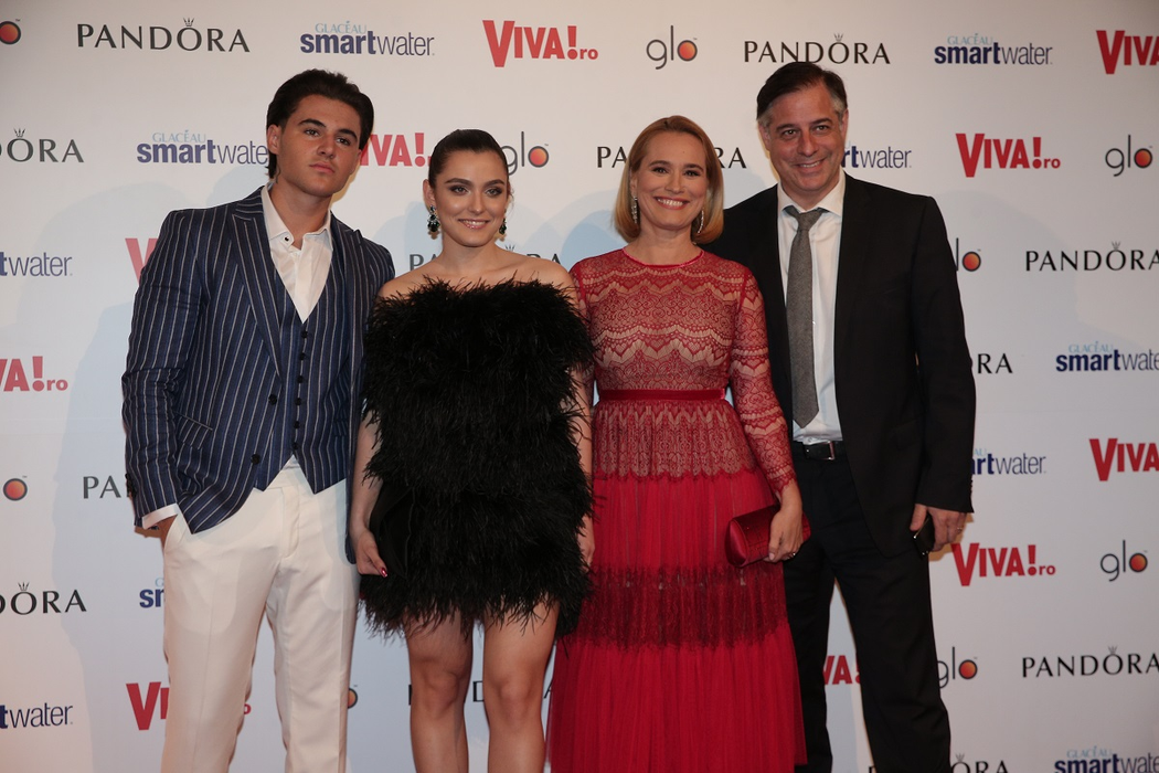 Alexia Eram, cea mai sexy apariție de la petrecerea VIVA! Cum a venit îmbrăcată fiica Andreei Esca