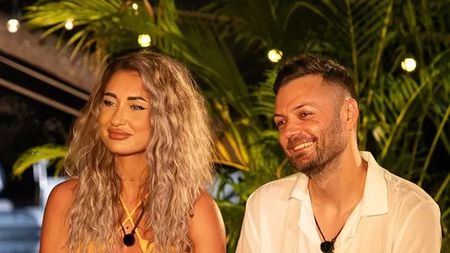 L-a iertat sau nu pe Marius, după ce a înșelat-o cu Oana Monea la Insula Iubirii? Cu cine și-a petrecut Maria Avram, de fapt, Crăciunul