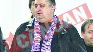 Marian Iancu il trage de maneca pe Dorin Goga