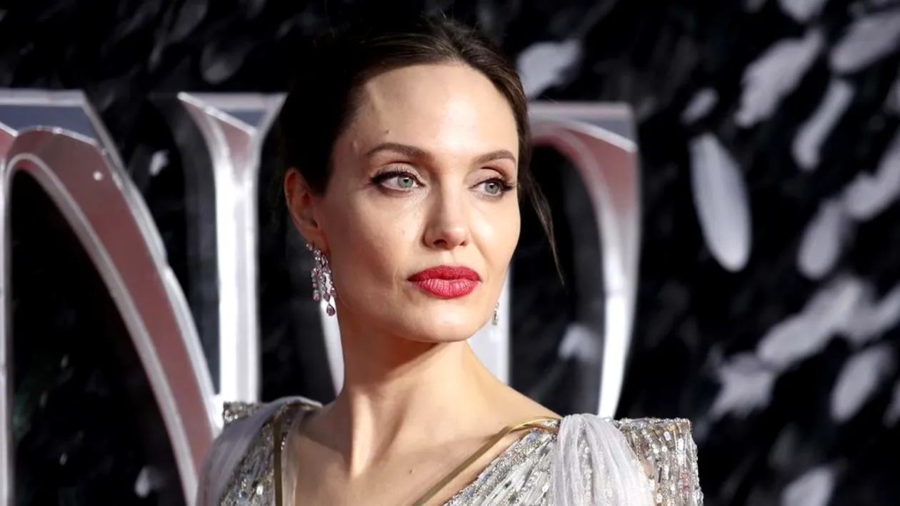 Ce spune Angelina Jolie despre relația lui Brad Pitt cu modelul german de 27 de ani. „Nu vrea să se…”