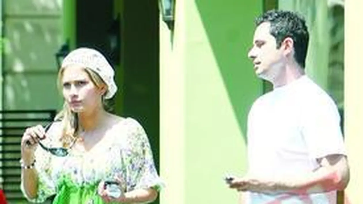 Albertina isi trateaza singuratatea la cumparaturi