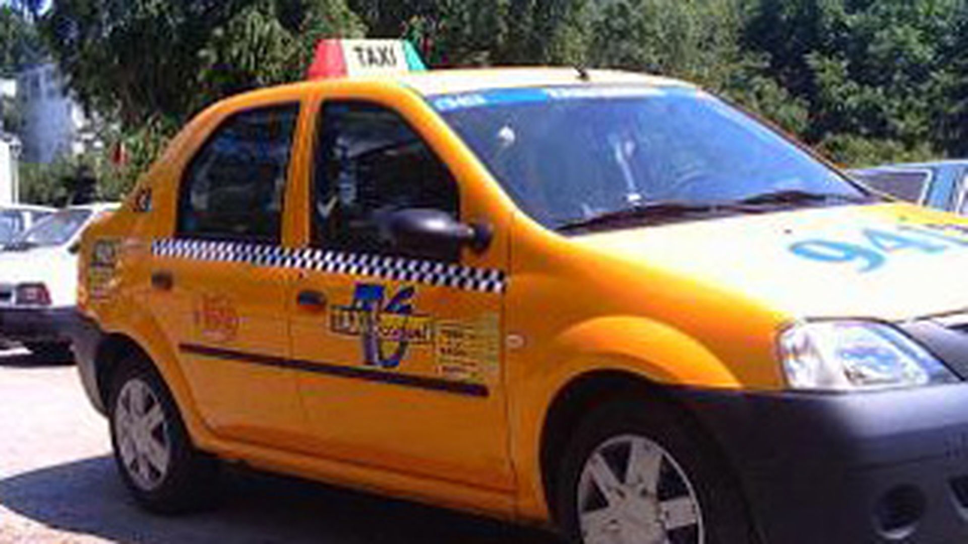 Nu are permis de conducere dar face taximetrie