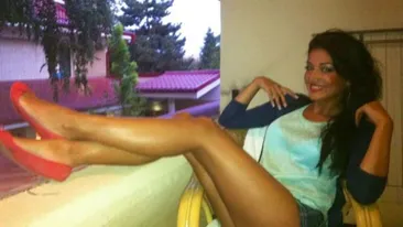 Imagini INCENDIARE! Vezi in ce loc special face plaja Elena de la Mandinga!