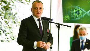 S-a aflat de la cine a pornit focarul cu noua tulpină de coronavirus de la școala 28 din București! Sorin Cîmpeanu: “E un lucru care ne îngrijorează”
