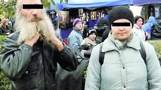 Un barbat din Olt avea sub sutana doua cutite. Calugar inarmat pana-n dinti, la pelerinaj!