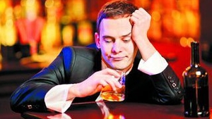 La betie ii vedem mai frumosi pe cei din jur