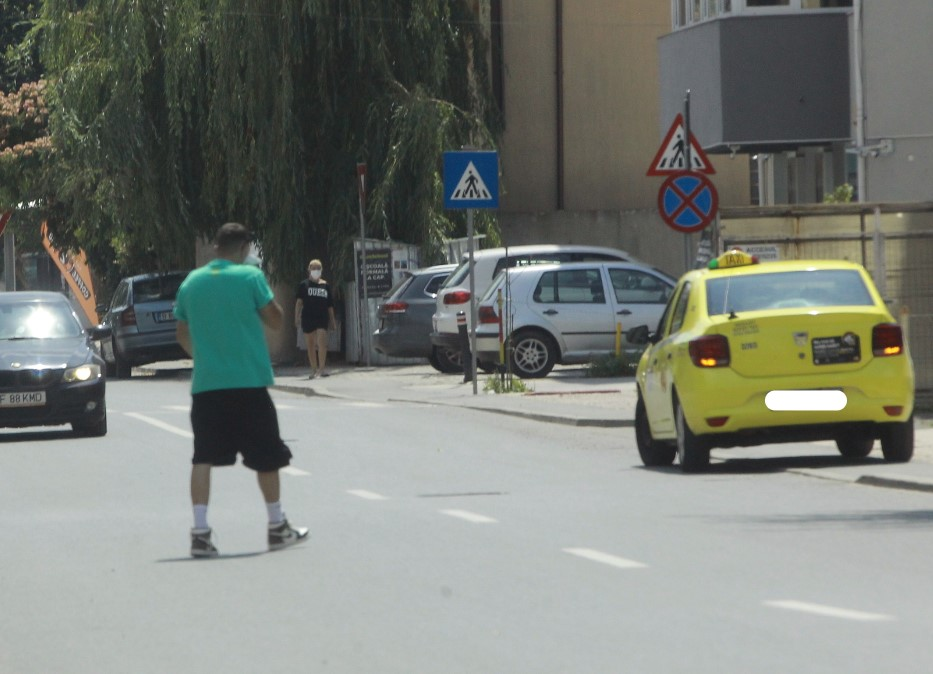 Shift, chinuit de o durere de măsea