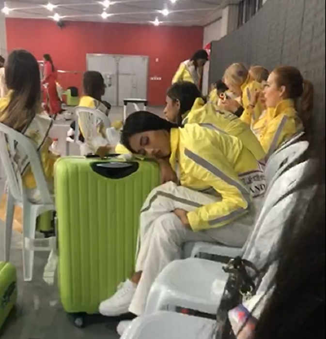 Monica Hill, ”prizonieră” la un concurs de Miss din China