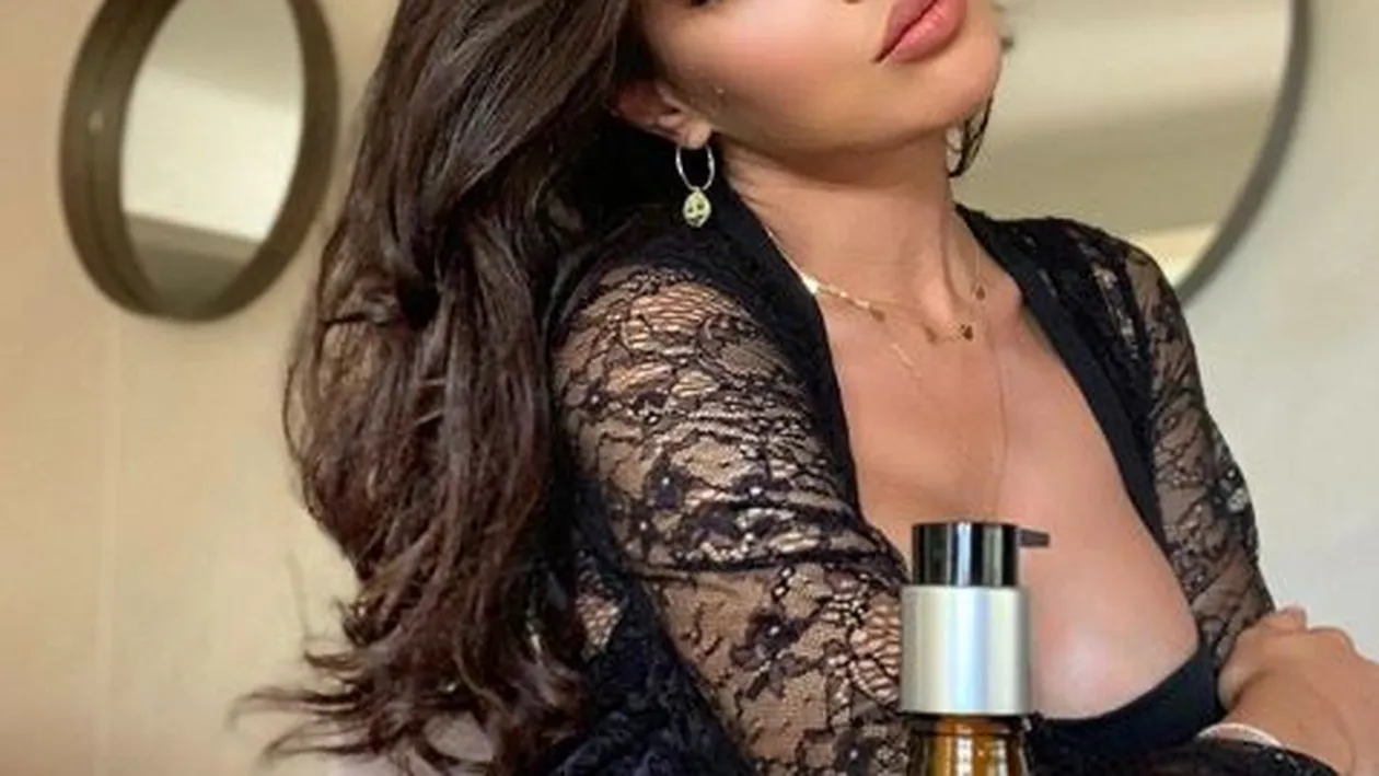 Veste mare în lumea mondenă! Cristina Ich a devenit mamă