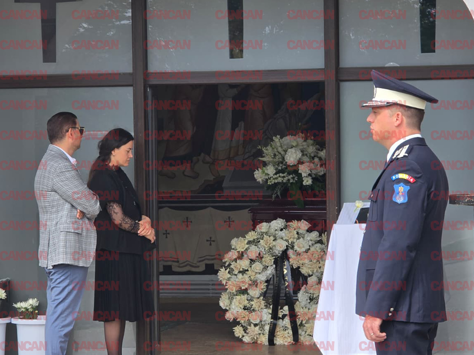 Ce mesaj emoționant i-a scris soția generalului Dorin Ioniță pe coroana funerară. Bărbatul și-a luat viața după o ceartă cu amanta